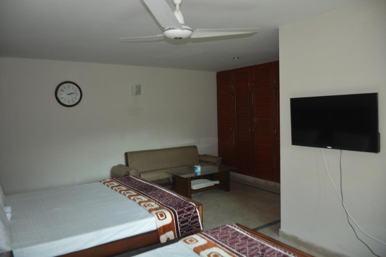 The Travelers Den Hotel Islamabad Exterior foto
