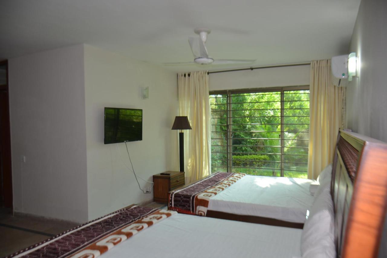The Travelers Den Hotel Islamabad Exterior foto