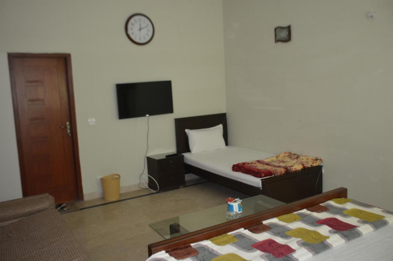 The Travelers Den Hotel Islamabad Exterior foto