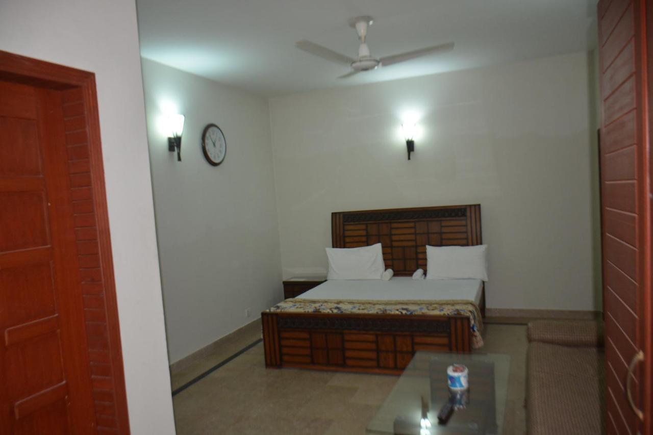 The Travelers Den Hotel Islamabad Exterior foto