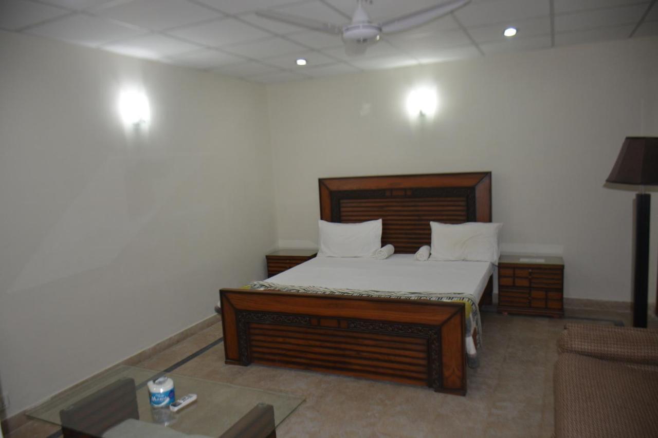 The Travelers Den Hotel Islamabad Exterior foto